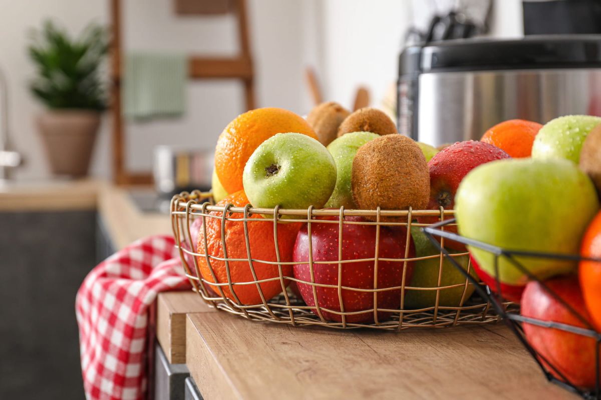 Un geste simple pour prolonger la fraîcheur de vos fruits et éloigner les moucherons