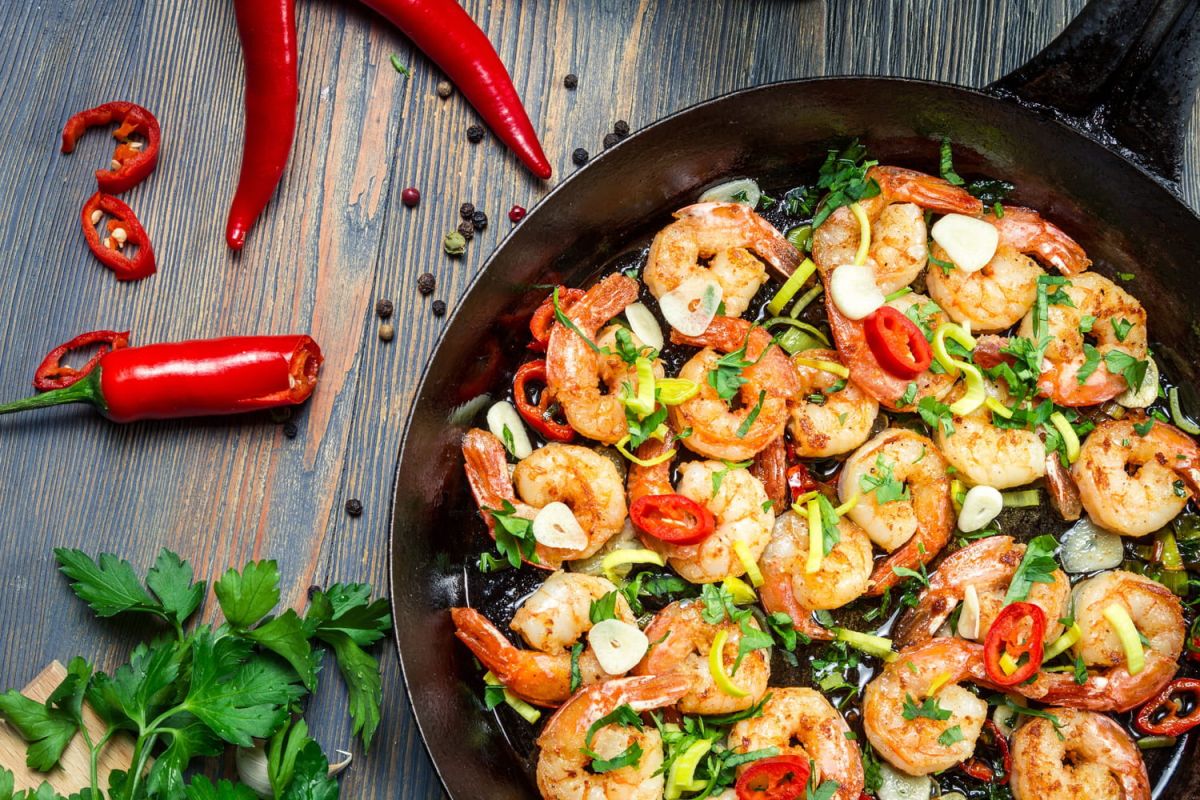 Décortiquer des gambas : astuces pour les chefs en herbe