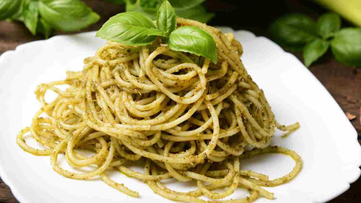 Spaghetti à l’agghia pistata : une recette sicilienne rapide et savoureuse