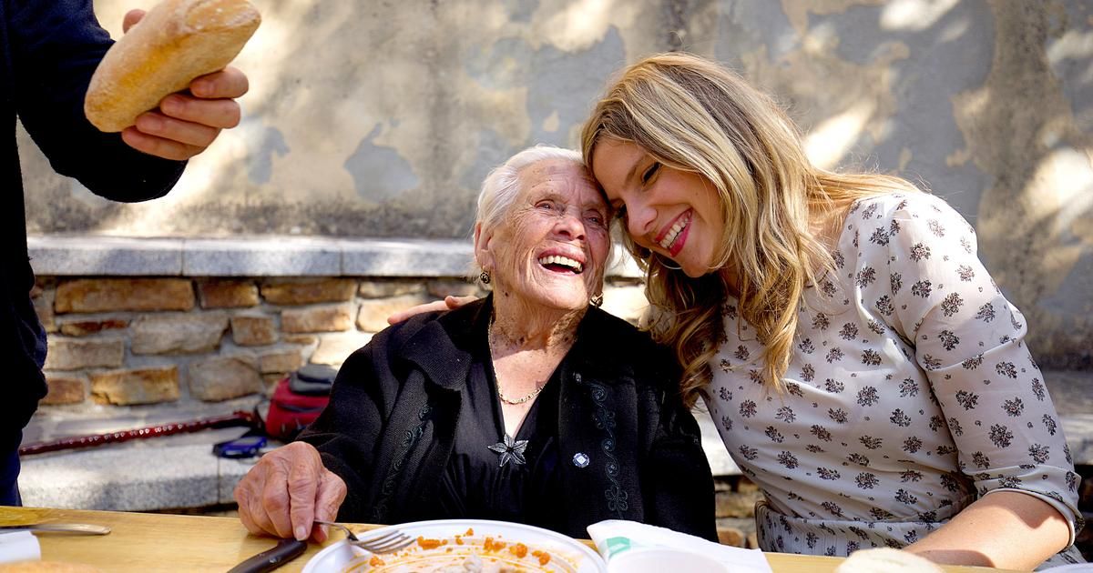 Dans les zones bleues : secrets des centenaires heureux à travers le monde