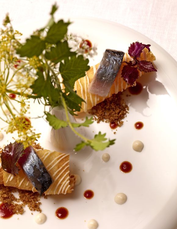 Maquereau mi-fumé aux chips croustillantes et moelleuses