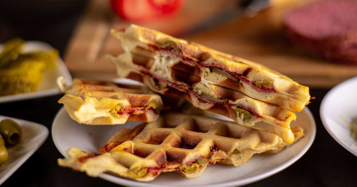 la gaufre-pizza : une douceur salée prête en un clin d'œil