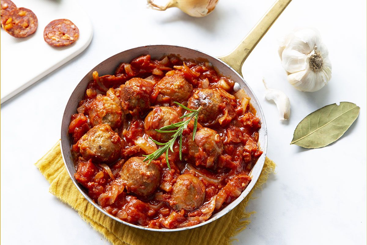 Que faire avec les restes de Noël (saumon fumé, viande, fromage, pain, vins…)