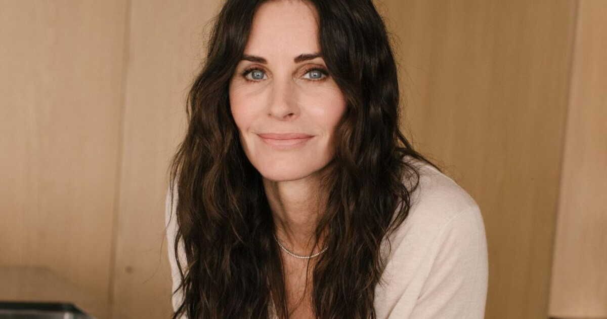 Courteney Cox dévoile sa recette de maxi-cookies gourmands au chocolat