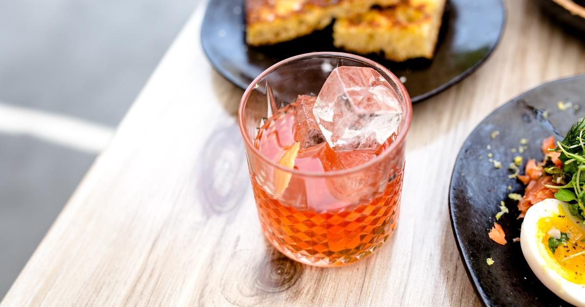 Pourquoi le cocktail pourrait remplacer le traditionnel verre de vin au dîner ?