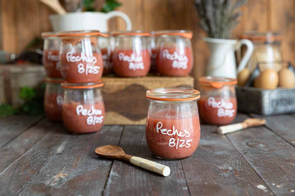 La compote de pêches en bocal : le goût de l'été à conserver