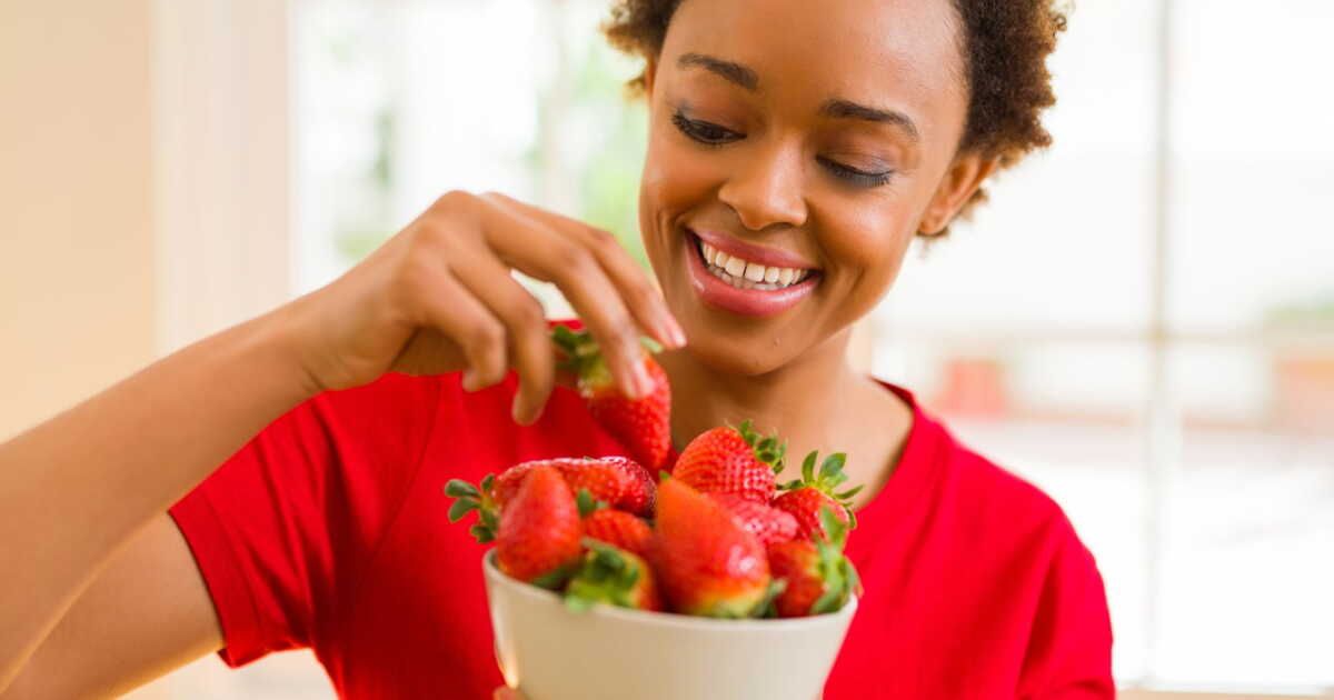 Comprendre le temps de digestion des aliments : œufs, poissons et fruits dévoilés