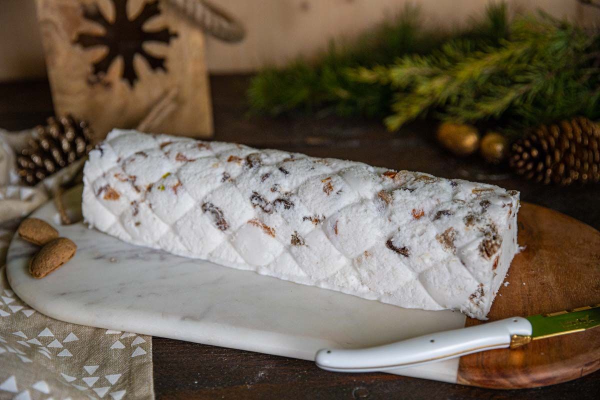 Semifreddo aux fruits secs et à la noix de coco