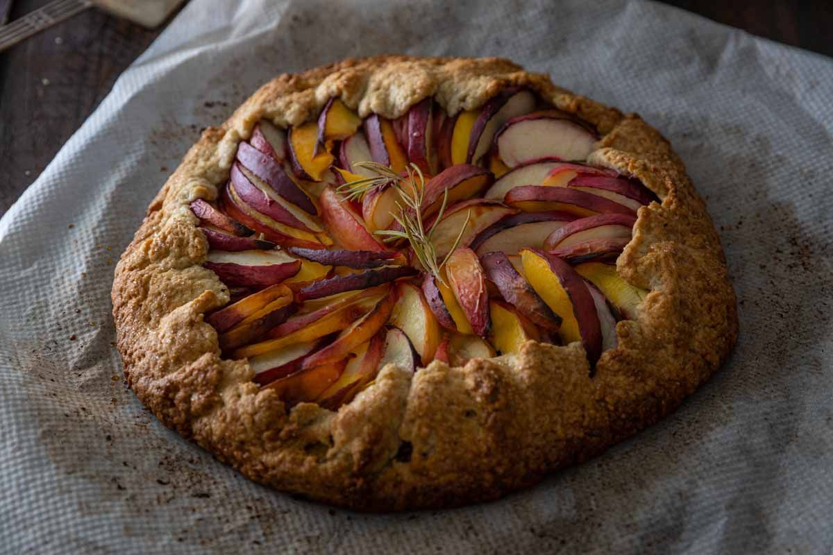 Tarte rustique aux nectarines