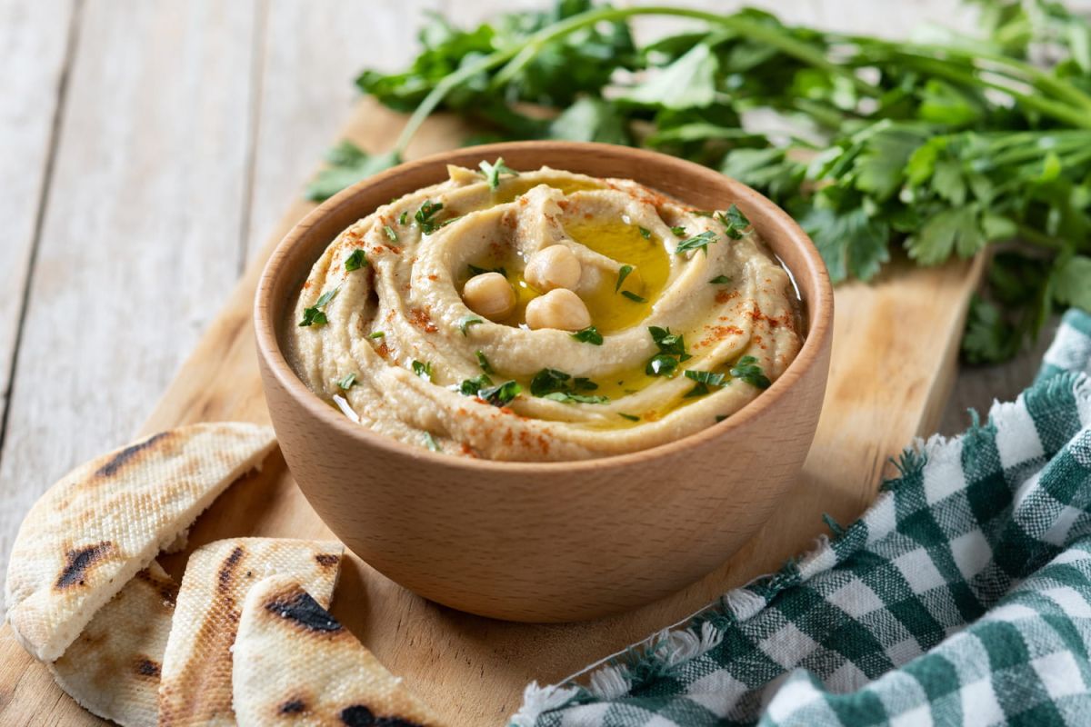 Transformez votre apéritif avec ce houmous maison onctueux