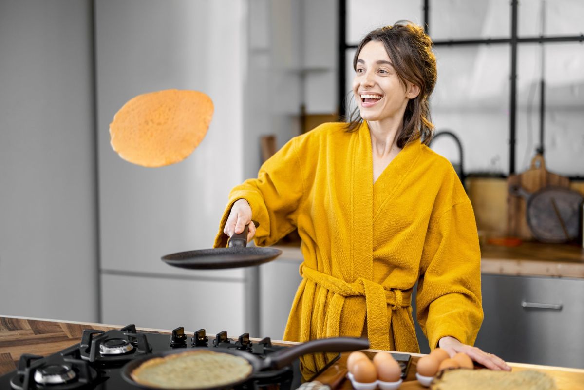 90 % des gens ne le savent pas : l'astuce visuelle pour retourner vos crêpes parfaitement