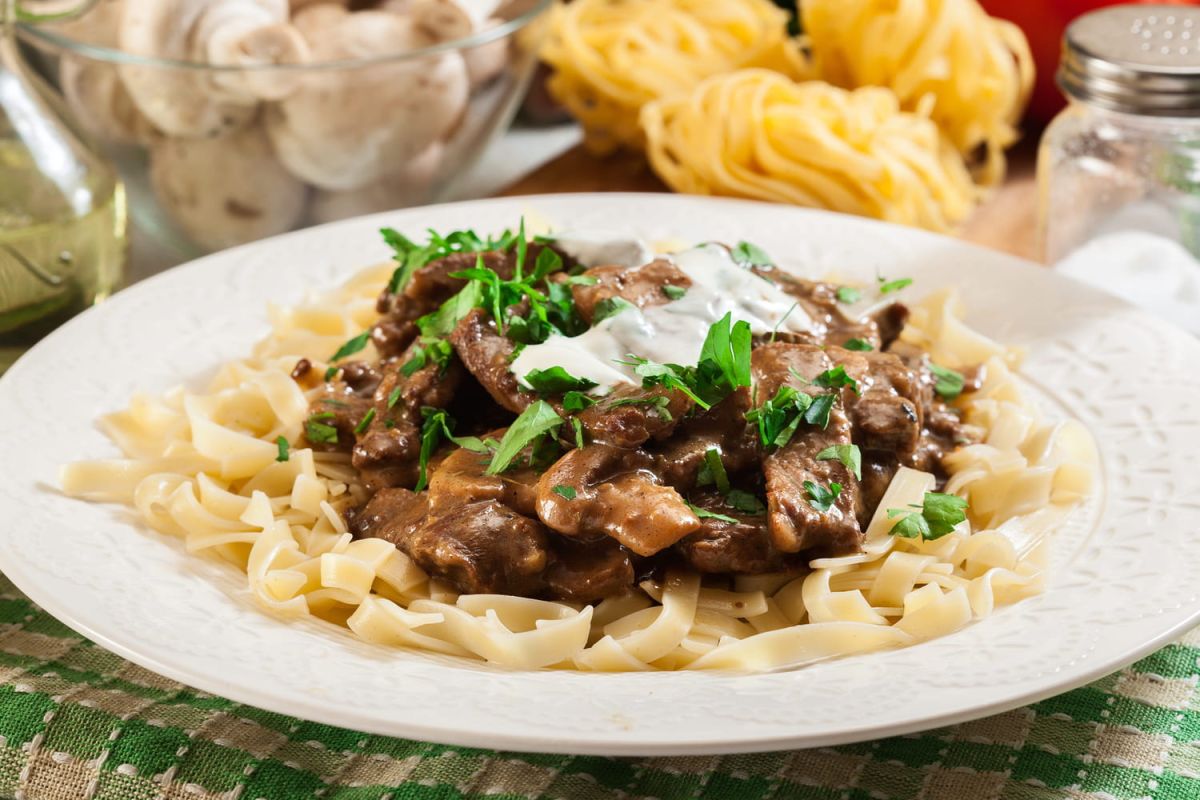 Un plat réconfortant prêt en 11 minutes : découvrez le bœuf Stroganoff express