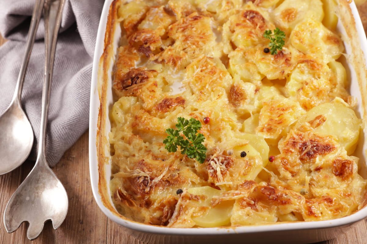 La recette express du gratin de pommes de terre qui fait fondre les cœurs
