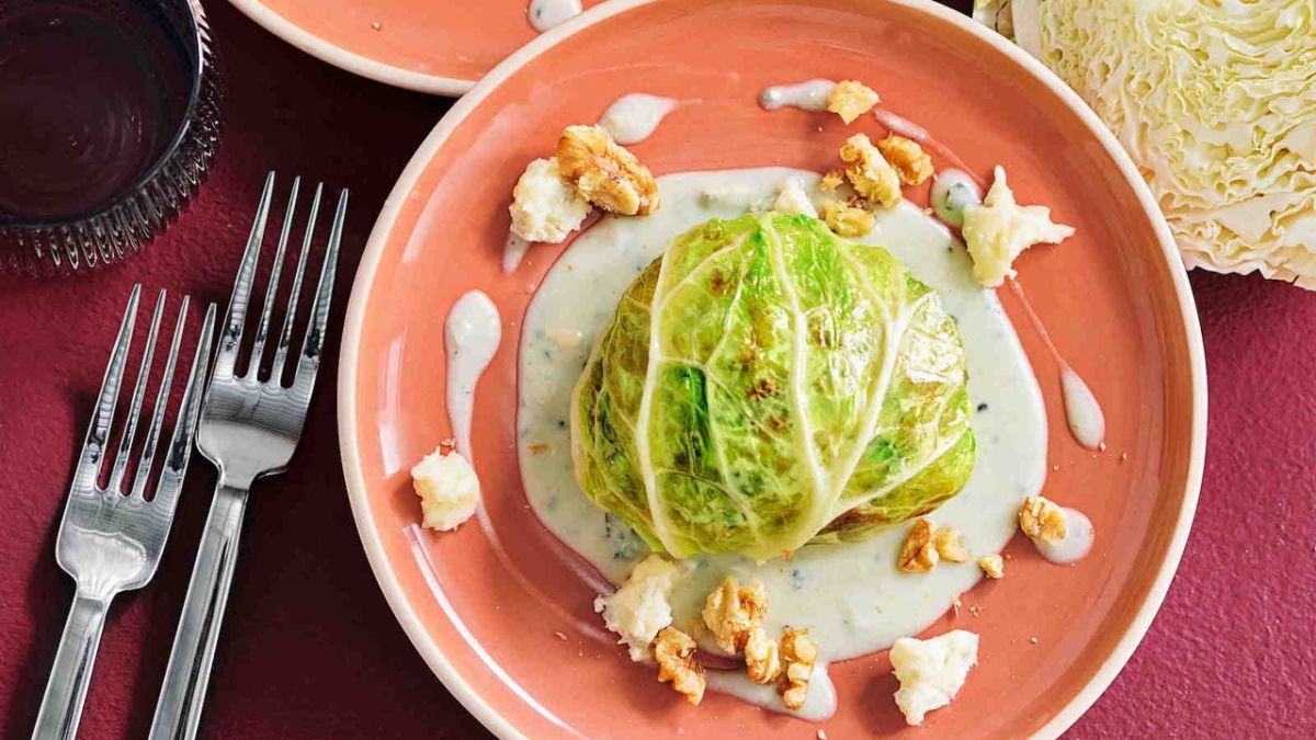 Un délice hivernal : chou farci aux poireaux et gorgonzola